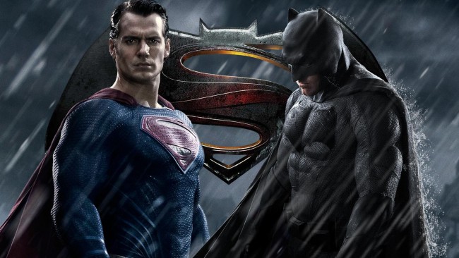 Batman v Superman ilk gecesinde 27.7 Milyon dolar gelir elde etti